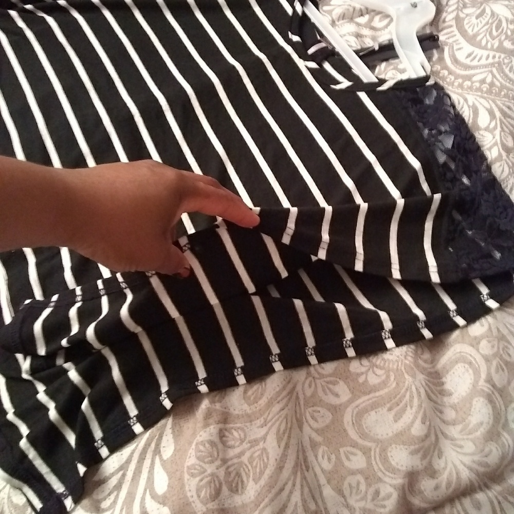 *Final Sell Price* Poof Apparel Top - Picture 4 of 7